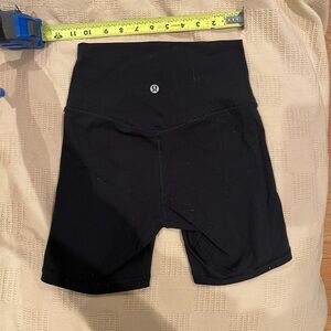 Lulu lemon align shorts